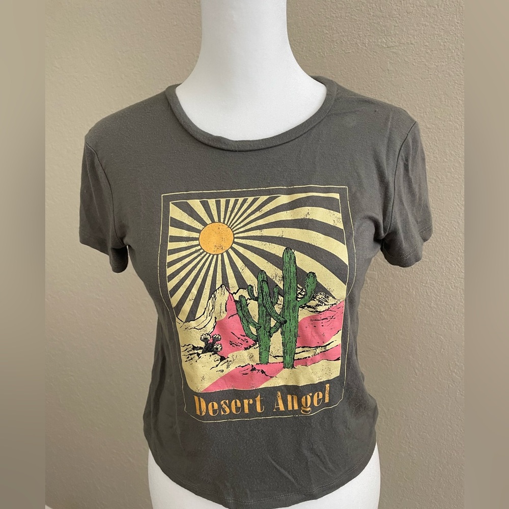 Girls graphic Tee.